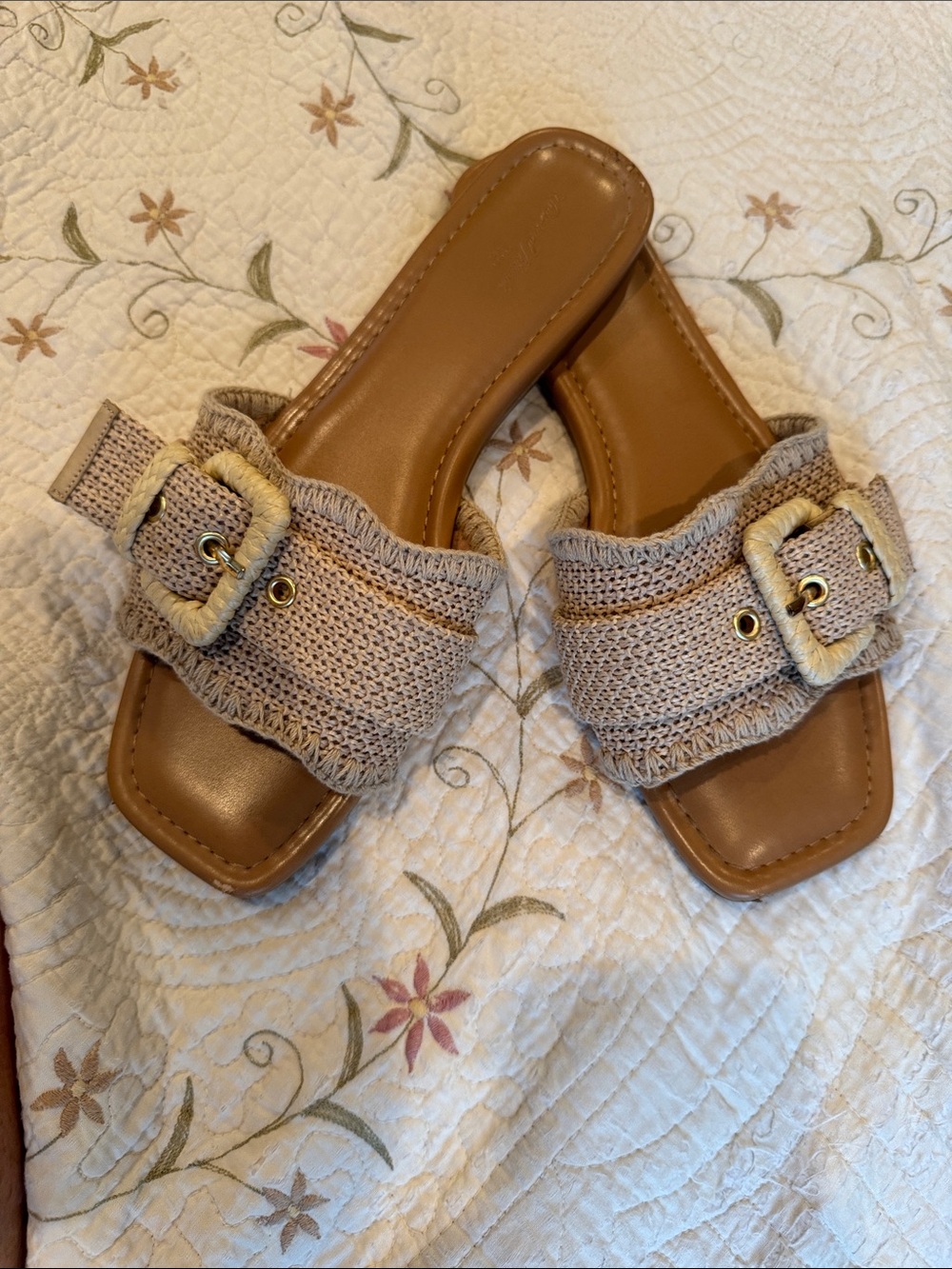 Universal Thread Tan Knit Slide Sandals with Buckle Detail
